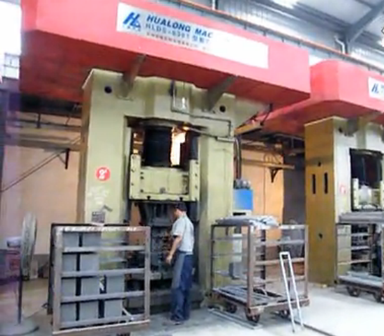 630噸、400噸電動螺旋壓力機生產現(xiàn)場視頻