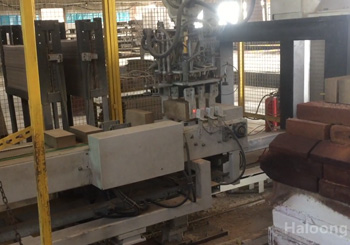 耐火磚全自動生產線——自動檢測、碼垛客戶現(xiàn)場